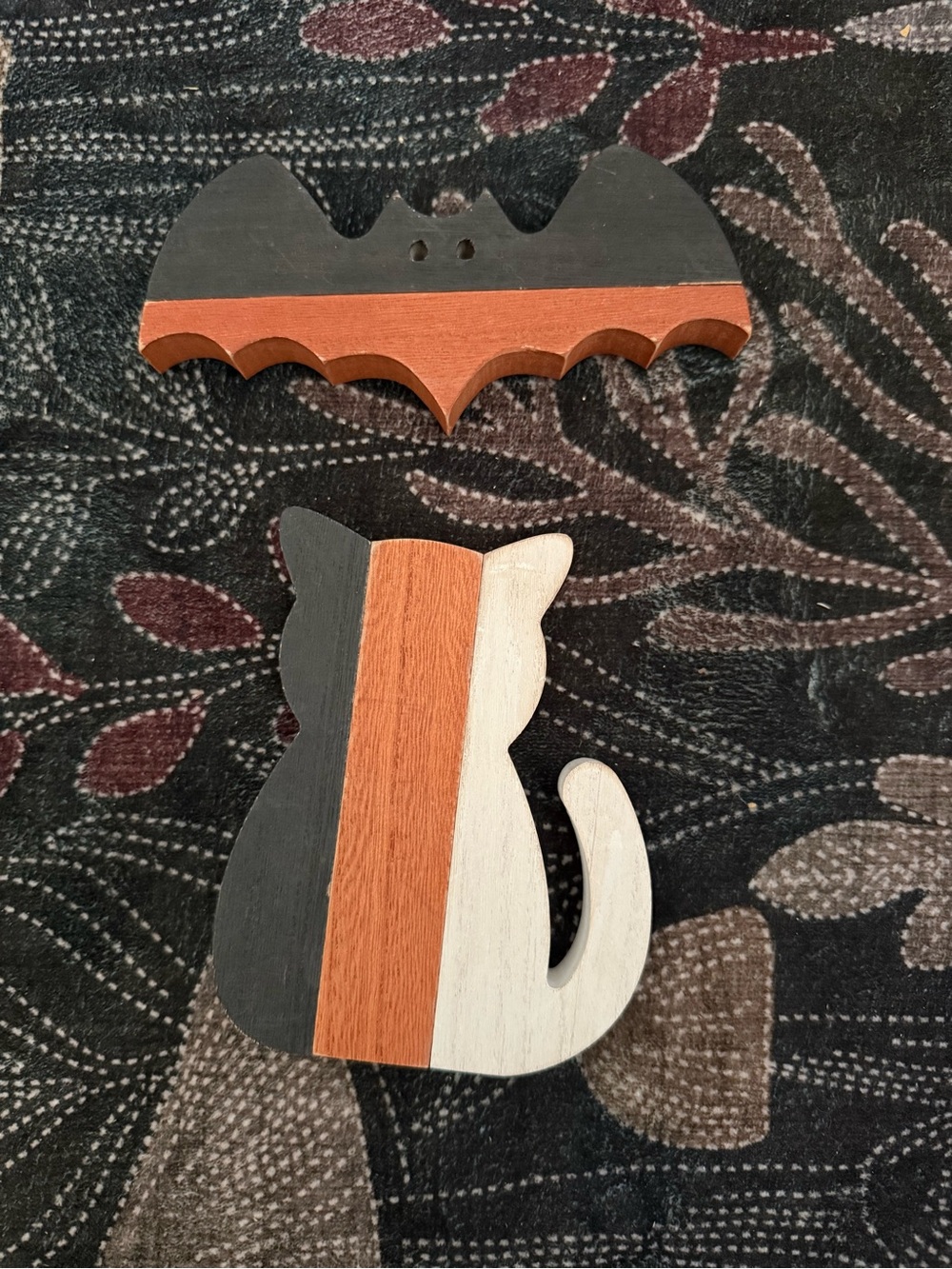 Collins Halloween Wood Cat and Bat